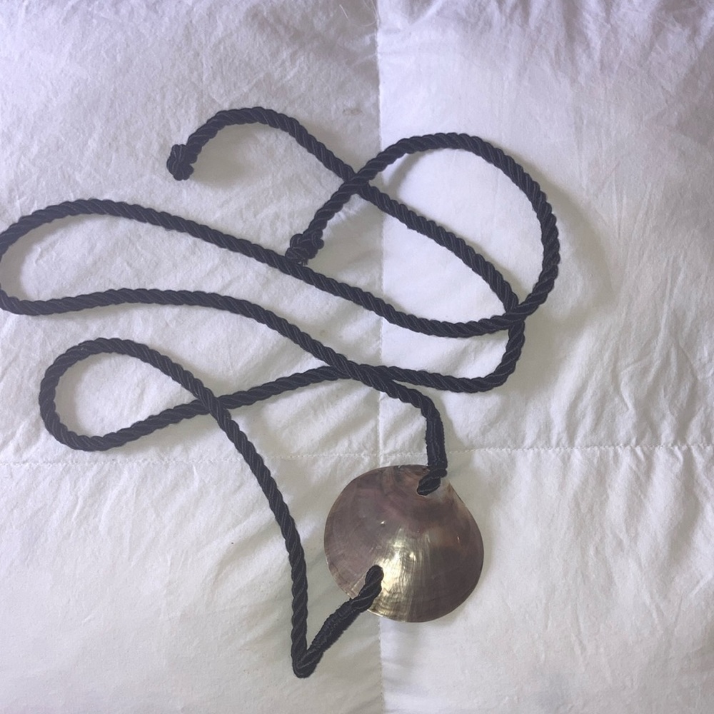 Seashell rope belt